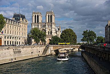 《线条小狗：动物温泉》夏日免费更新清爽上线，88折感受“温泉×萌物双重治愈！